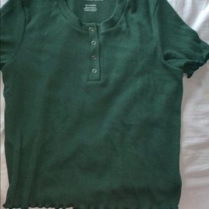 xs green button up t